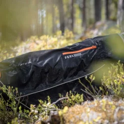 Feel Active Kiruna koiran sadetakki musta