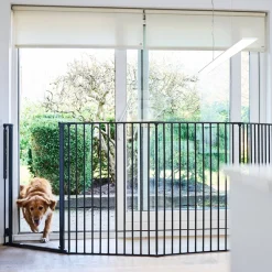 Korkea ja säädettävä koiraportti DogSpace Rocky, musta 90-221 x 104,5 cm